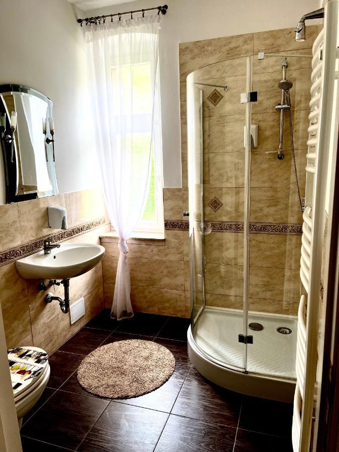 Agroturystyka Hotel Noclegi Palac Camping Wałcz 外观 照片